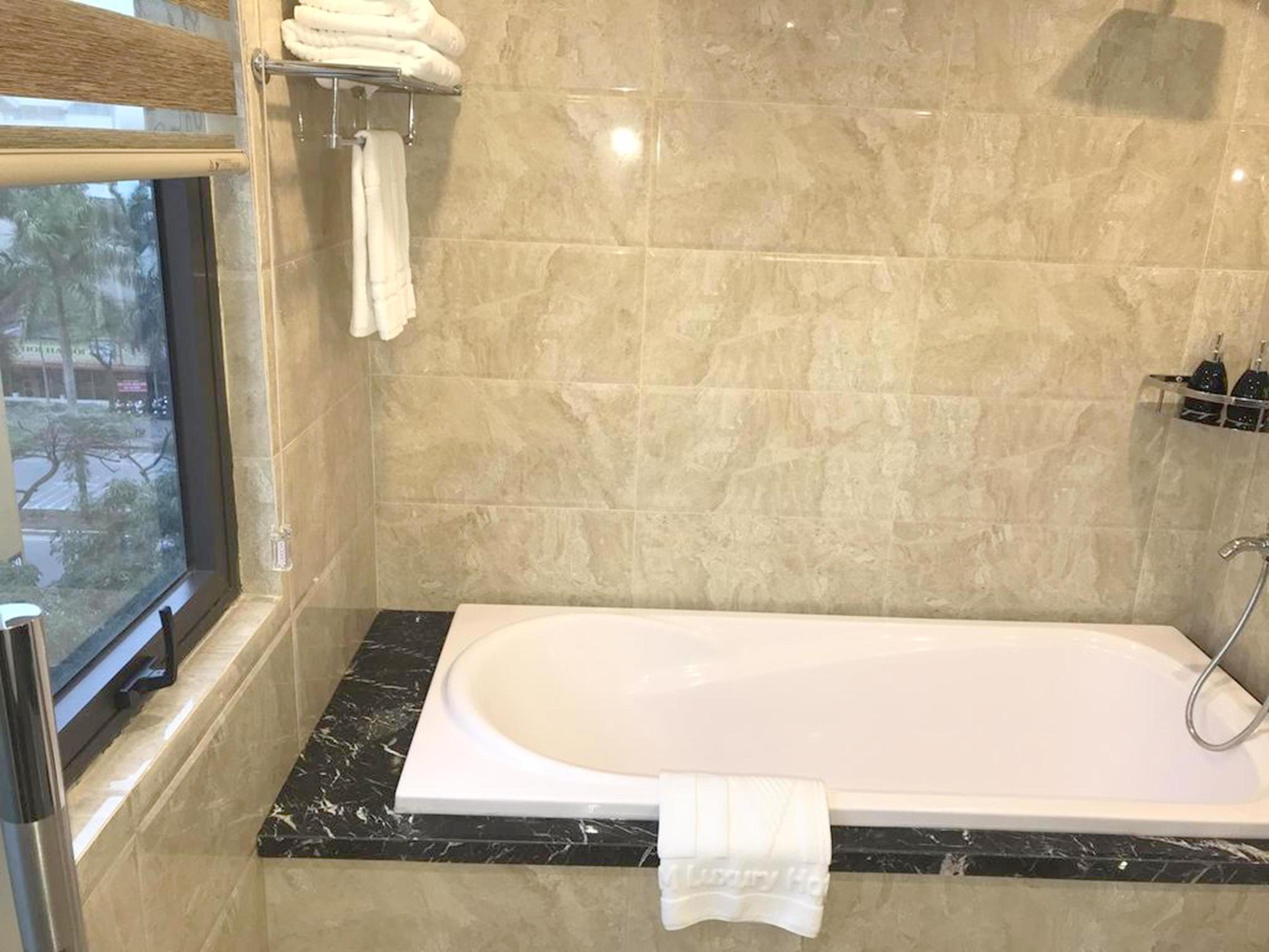 T&M Luxury Hotel Ханой Екстериор снимка